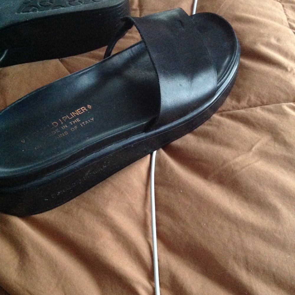 Donald Pliner Fifi Sandals